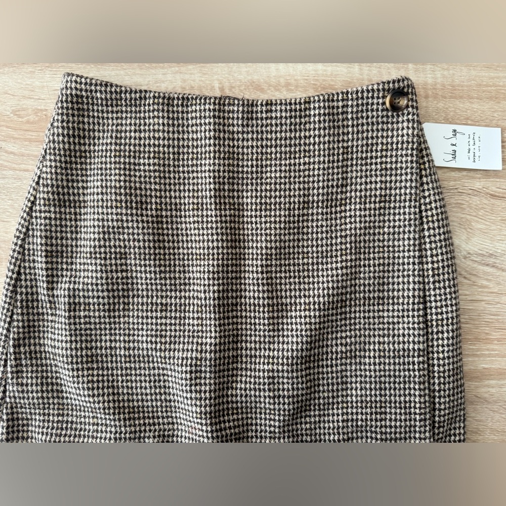 Classic Houndstooth Skirt